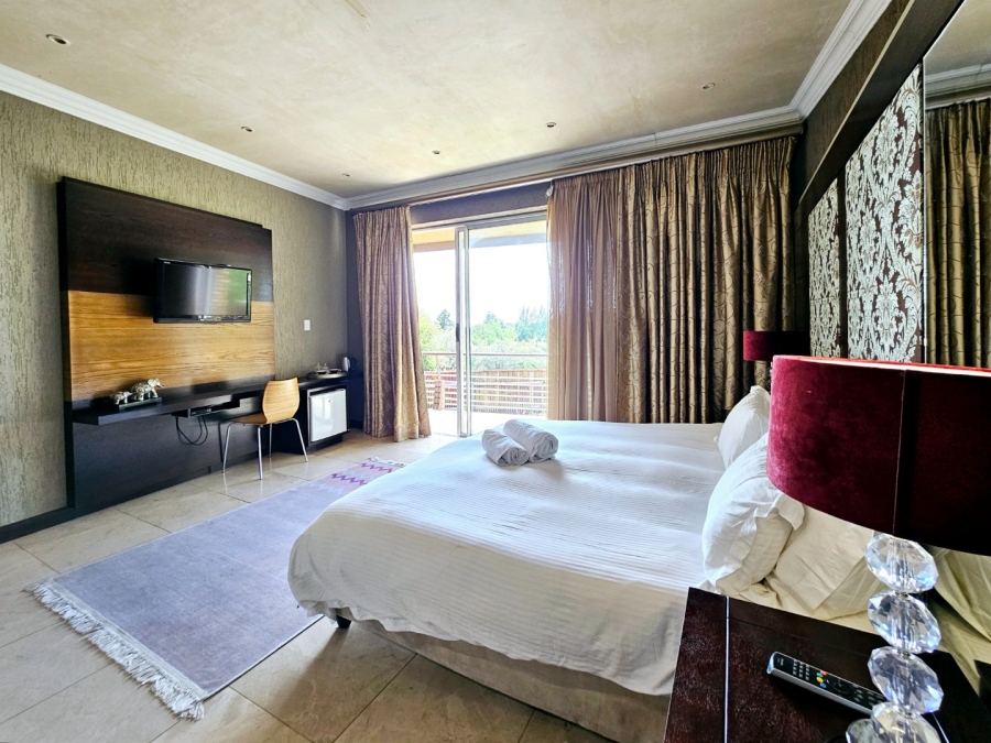 8 Bedroom Property for Sale in Waverley Free State